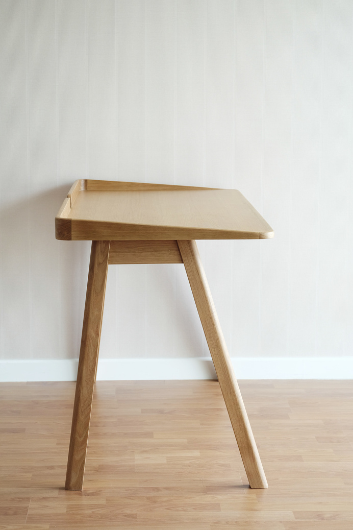 Robin Desk