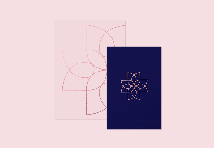 Belleza y Salud #brand #beauty #health #packaging #simbol #flower #logo #beautysalon