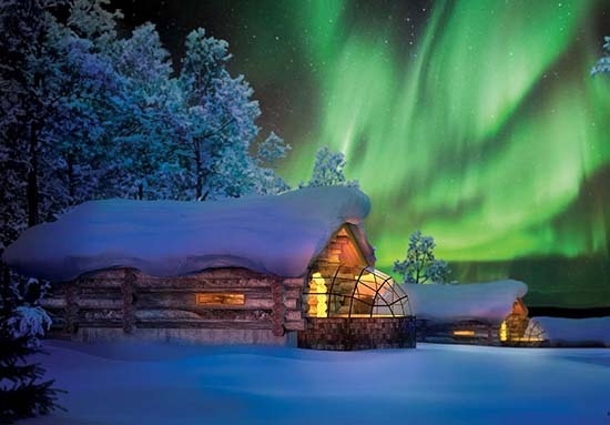 Glass Igloo Lets You Sleep Under the Northern Lights #NorthernLights #Kakslauttanen #ArcticResort