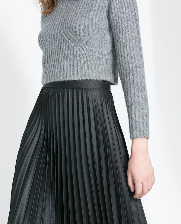 pleated4.jpg (600×744) #fashion #skirt #pleated #gray