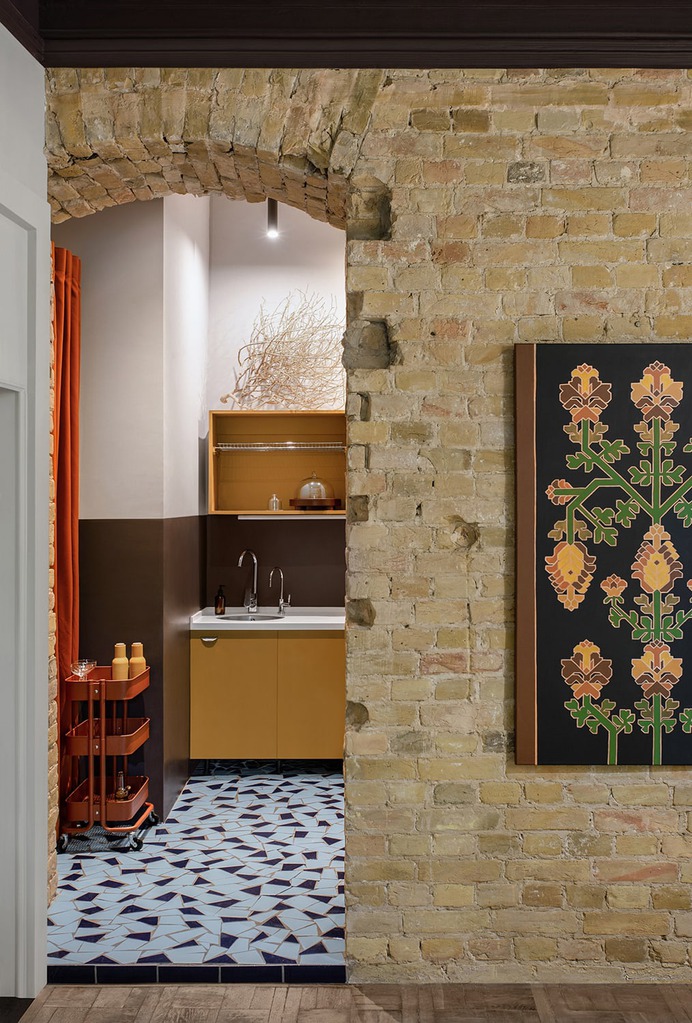 Rina Lovko Studio Interior - Mindsparkle Mag An interior design by an architect Rina Lovko for her own studio, accomplished in 2017. #logo #packaging #identity #branding #design #color #photography #graphic #design #gallery #blog #project #mindsparkle #mag #beautiful #portfolio #designer