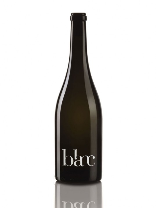 Blanc | Lovely Package #packaging #simple #beautiful #bottle #typo