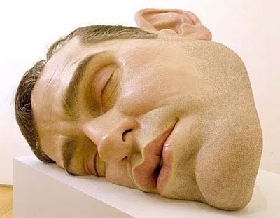 Realistic_Sculptures_by_Ron_Mueck__1.jpg (JPEG Image, 400x311 pixels) #ron #mueck #sculpture