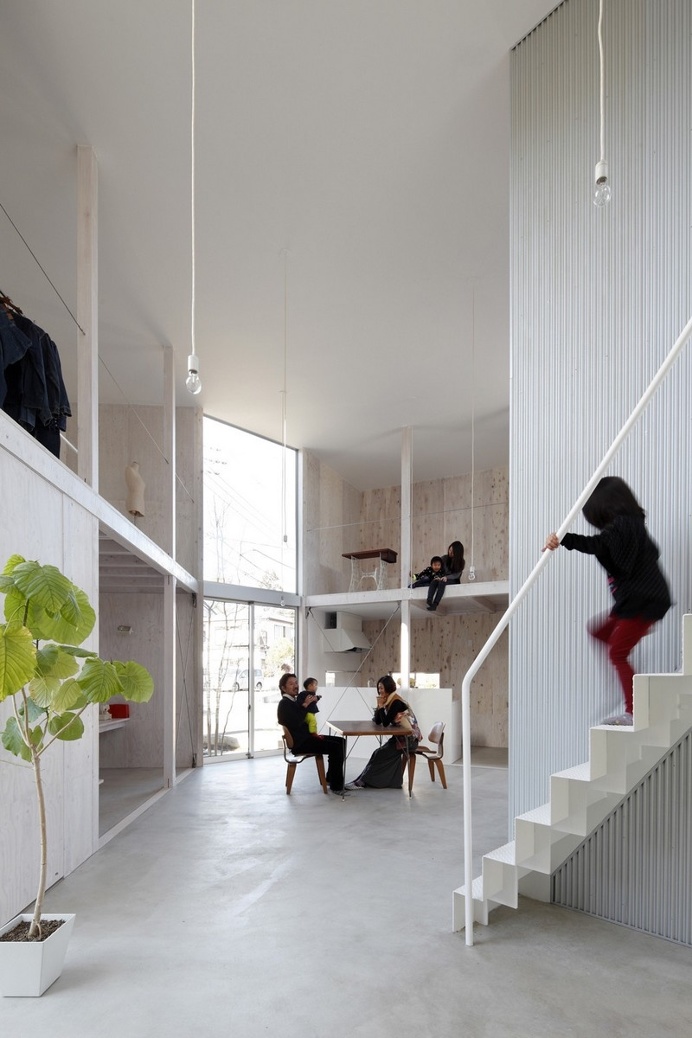Unfinished House by Yamazaki Kentaro Design Workshop