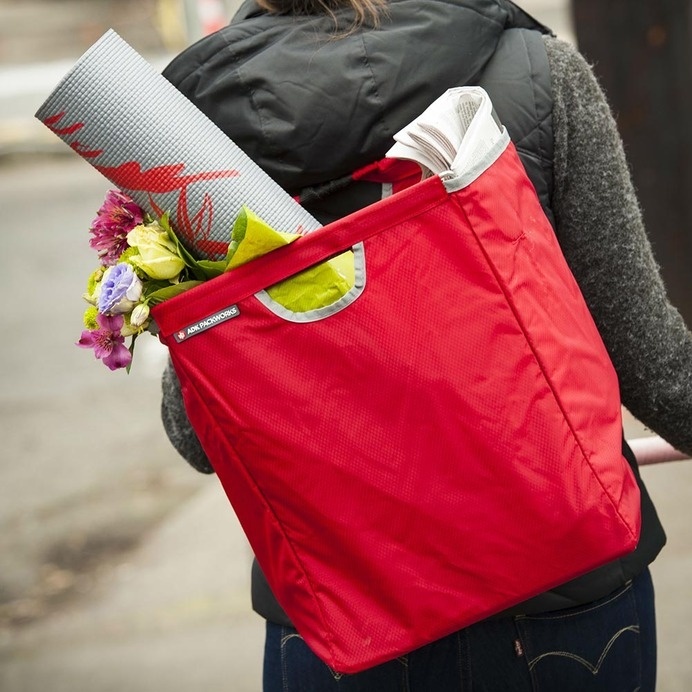 Hold groceries with this backpack-converting bag that attaches to your bike. #modern #design #product #industrial #innovative