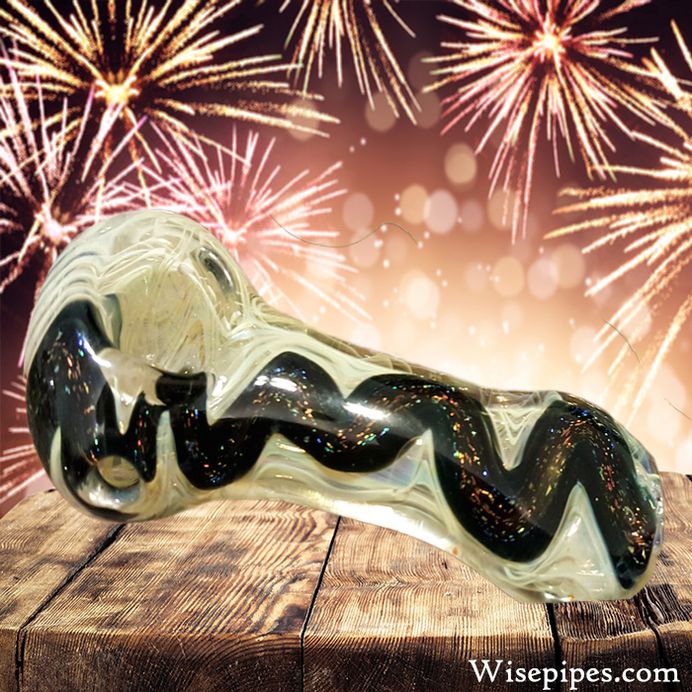 White and Snake Design for Wholesale Glass Smoking Pipes - We believe this will be one of the top sellers in 2018 and into 2019 because of the great portability and sleek design this one has. Weighing in at far less than a pound, this small wholesale smoking pipe is designed to pack a large cloud of smoke with every hit. Perfect for traveling and scenarios when you need a small glass pipe.
