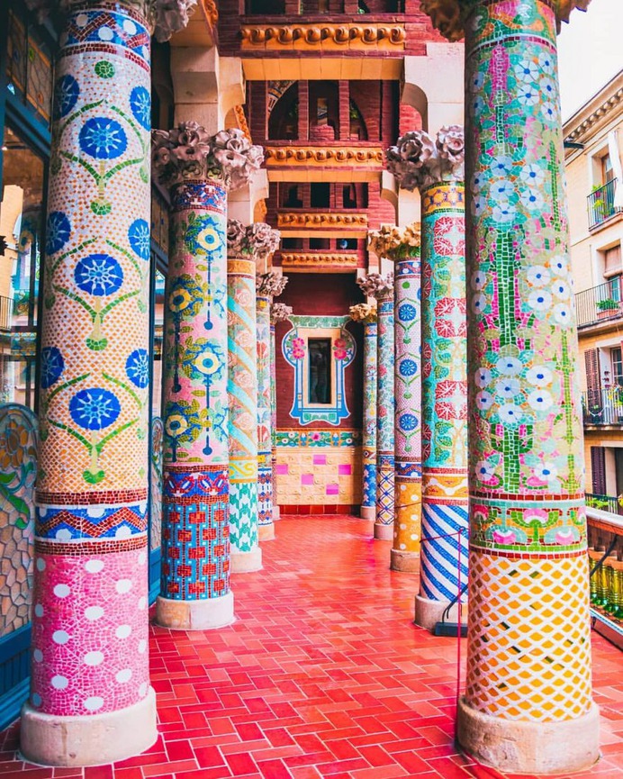 Creative and Colorful Street Photography by Miguel Ángel
