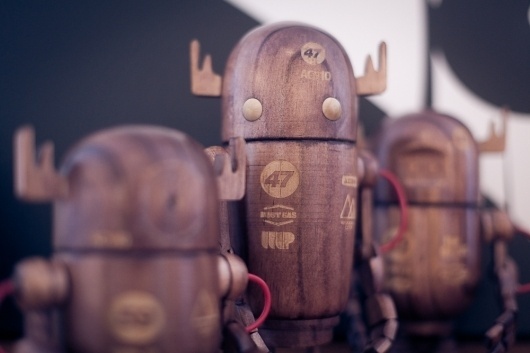 rob_woodbot_img_6828.jpg (JPEG Image, 1000 × 667 pixels) #wood #toys #design