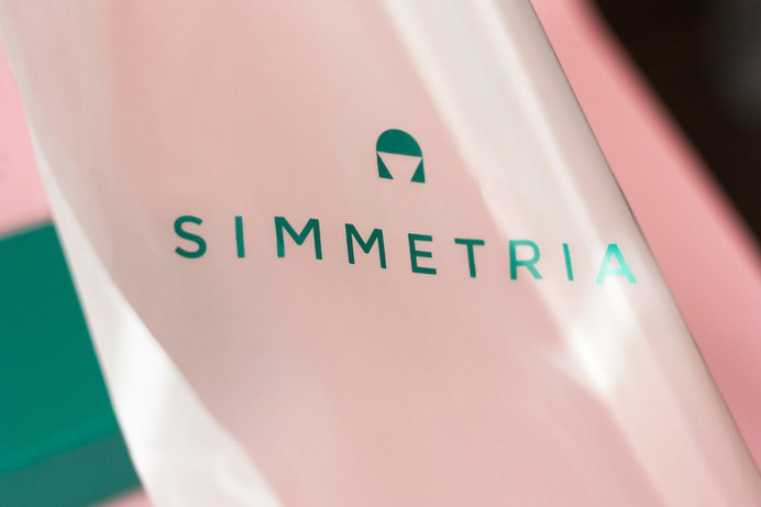Simmetria Corporate Design - Mindsparkle Mag Beautiful branding and packaging for Simmetria, a beauty product manufacturer, designed by Brandon Archibald in Ukraine. #packaging #identity #branding #design #color #photography #graphic #design #gallery #blog #project #mindsparkle #mag #beautiful #portfolio #designer