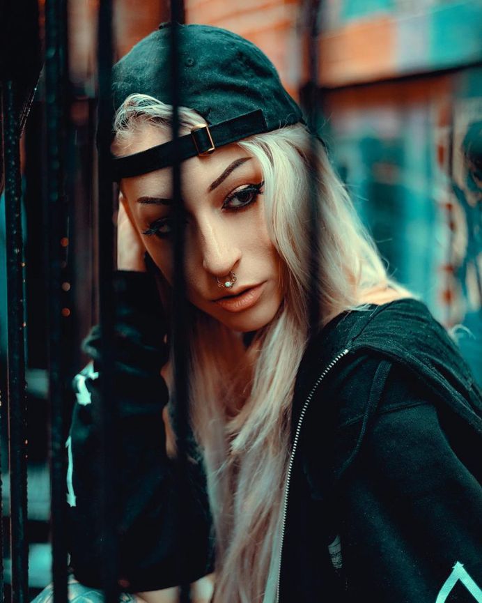 Majestic Lifestyle Portrait Photography by Roger Dean