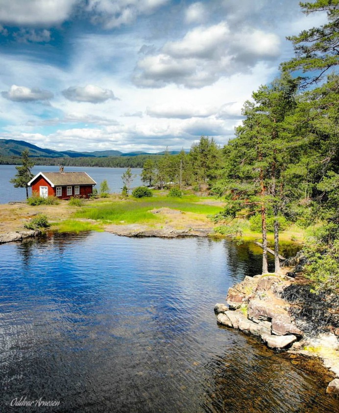 Oddvar Arnesen Captures Magnificent Landscapes of Norway
