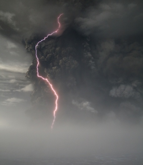 Grimsvotn Volcano Erupts in Iceland - Alan Taylor - In Focus - The Atlantic #clouds #volcano #lighting #ash #grmsvtn