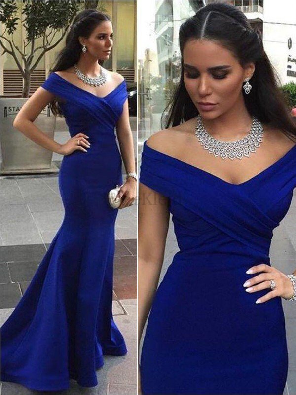 Meerjungfrau Satin Natürliche Taile Sweep Train Ärmellos Abendkleid
