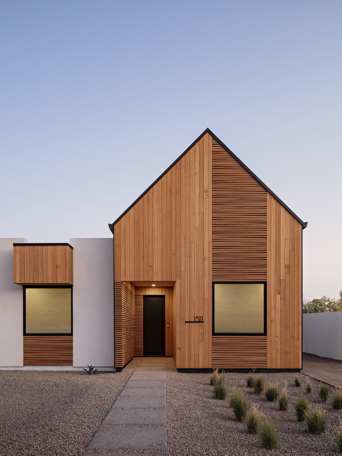 Pleats House / The Ranch Mine