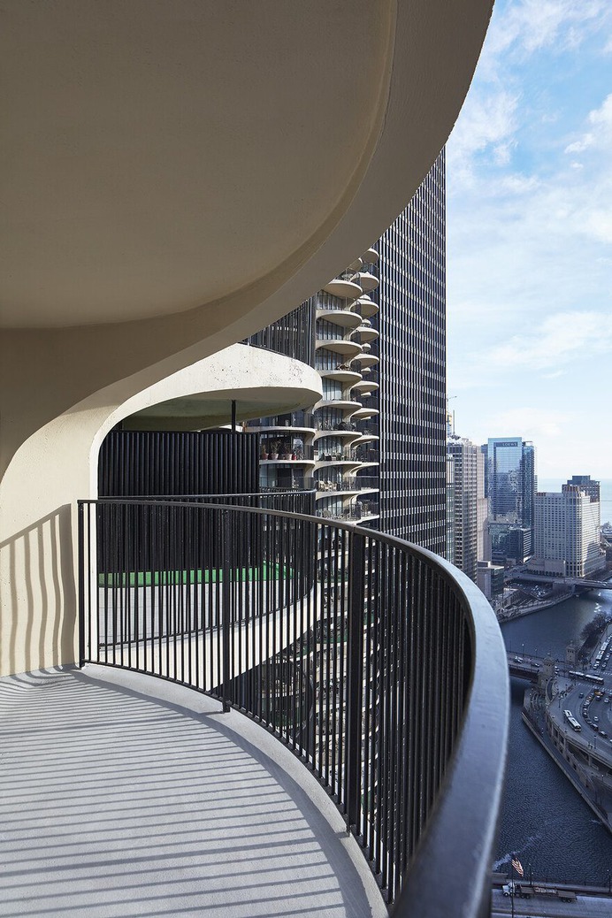 One-Bedroom Condo Unit Renovation in the Iconic Marina City Complex in Chicago