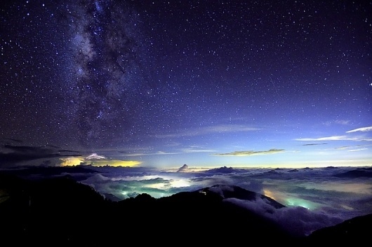 Baffling Earth Photography | Abduzeedo | Graphic Design Inspiration and Photoshop Tutorials #star