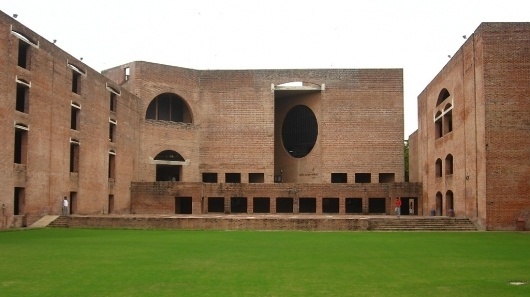 Louis_Kahn_Plaza.jpg (1024×575) #kahn #architecture #louis