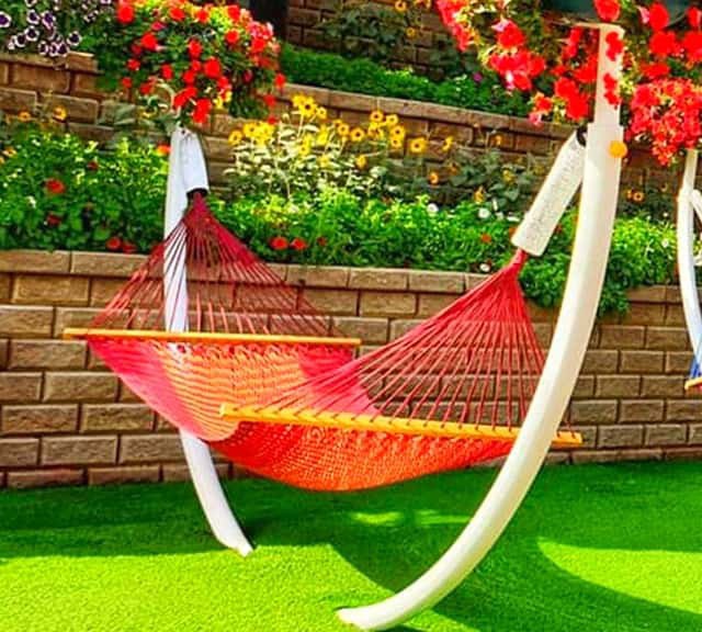 Hammocks became part of the Miracle Garden in its Season 7. They are still part of the garden in Season 8.