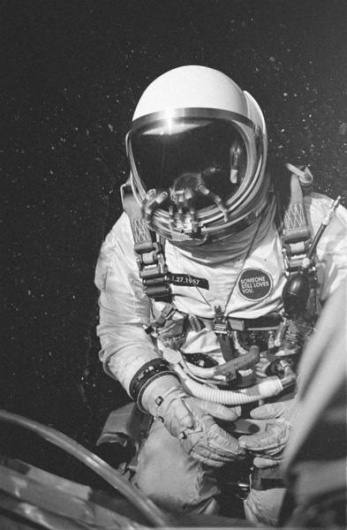 Dirty Gold | 48910 | Wookmark #white #photo #astronaut #space #black #and