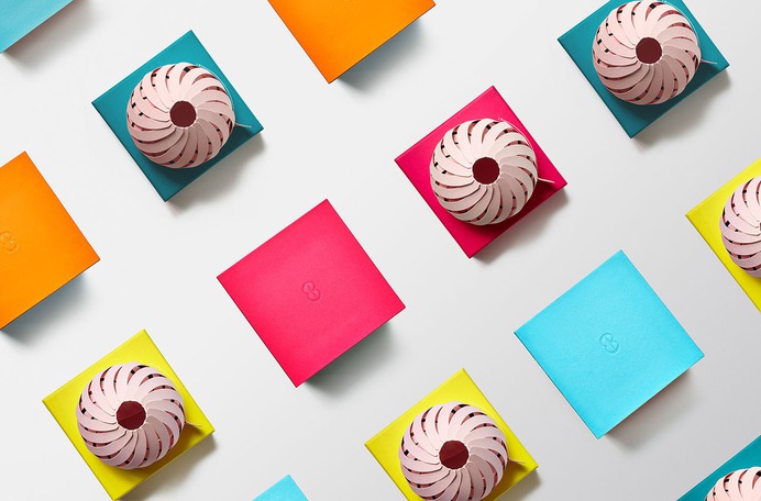 Steens Manuka Honey Branding * - Mindsparkle Mag Think Packaging designed this beautiful packaging project for Steens Manuka Honey. Manuka flowers only open for a few short weeks of the year, and if conditions are just right, bees are able to harvest the nectar to make honey. #logo #packaging #identity #branding #design #color #photography #graphic #design #gallery #blog #project #mindsparkle #mag #beautiful #portfolio #designer