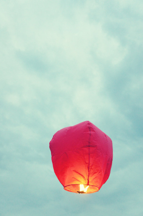 Credits: Nikolaj Bielov Photography #lantern #sky