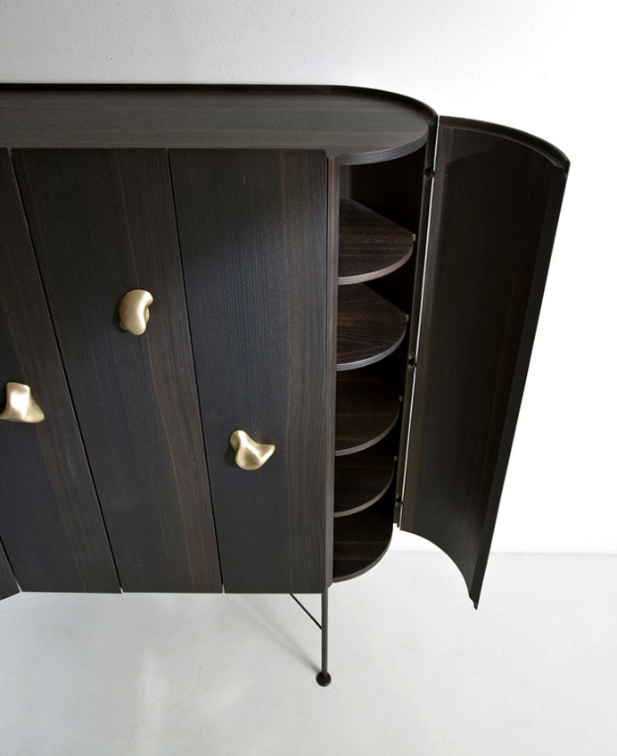 Sesel – Sculpture-Like Handles by Bartoli Design - #design, #furniture, #modernfurniture, #productdesign, #industrialdesign, #objects,