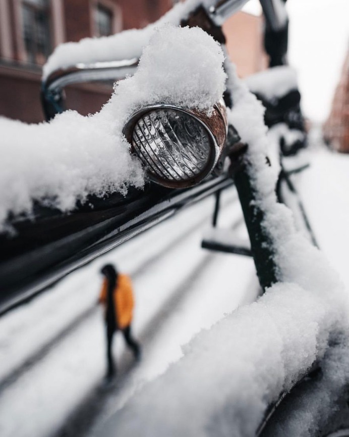 Dark and Cinematic Urban Photos in Stockholm by Daniel Hedquist