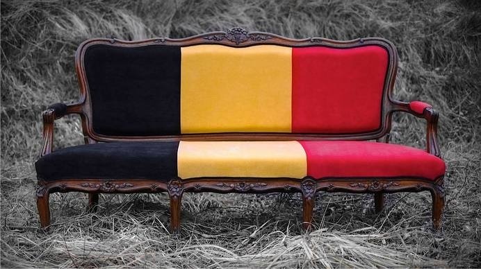 Upholstering old furniture - a solution to restore beauty - www.homeworlddesign. com (15) #furniture #design