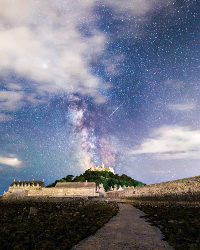 Beautiful Night Sky and Landscape Photography by Aaron Jenkin