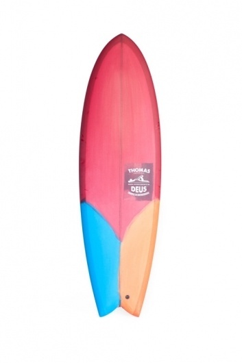 tumblr_lwkchb4Lb61qhlnfho1_1280.jpg (JPEG Imagen, 500x750 pixels) #red #surf #sea #deus #surfboard
