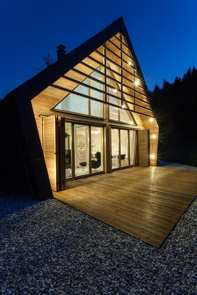 The Wooden House by Studio Pikaplus 2