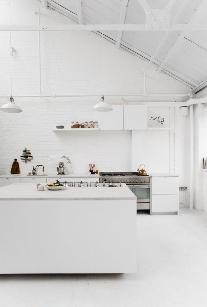 White industrial kitchen. Studio 8A by Rye London. #kitchen