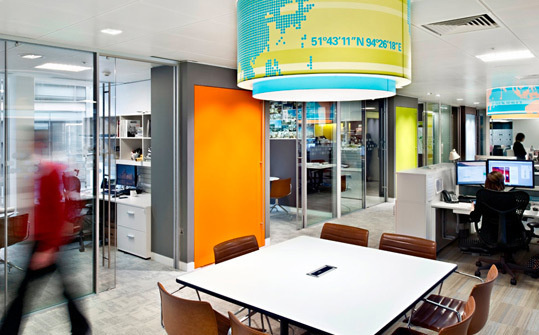 RTKL London Office. Designed by RTLK. @enviromeant.com / A blog about Environmental Graphic Design #graphics #wall