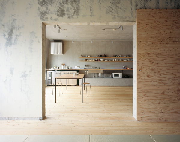 Setagaya Flat by Naruse Inokuma Architects #minimalist #house