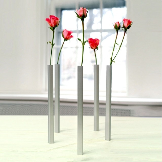 Magnetic Vase by DCI #tech #flow #gadget #gift #ideas #cool