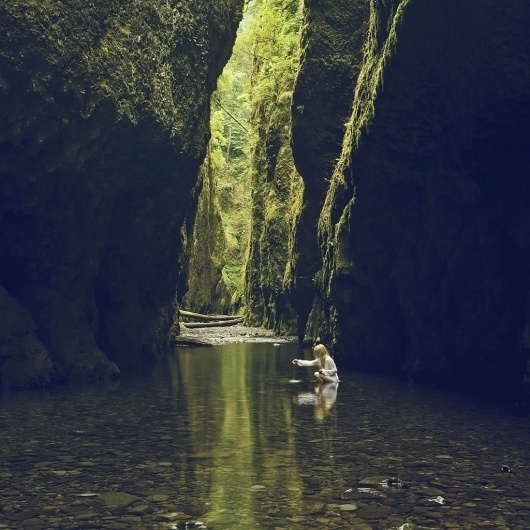 Mertxe Alarcón Self-portraits | La Lettre de la Photographie #photo #photography