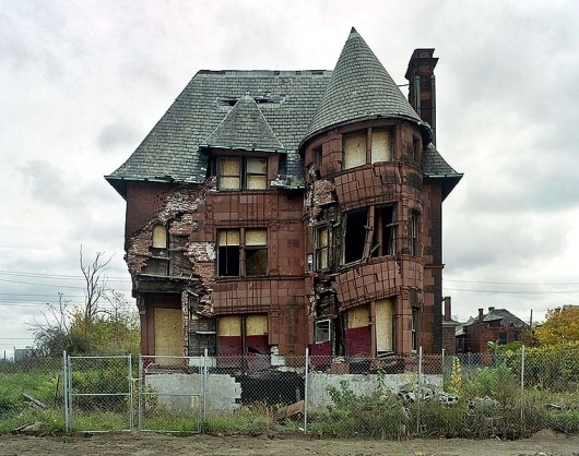 Graphic-ExchanGE - a selection of graphic projects #wreak #old #house