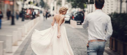Dreaming of seaside or any other destination? Lightweight skirts, soft lace destination wedding dresses will make you so pretty.