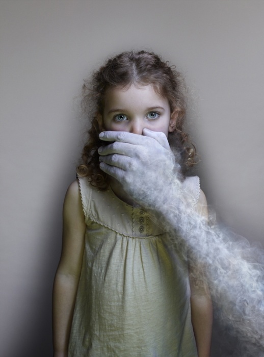 Nadav Kander "Smoke Free"