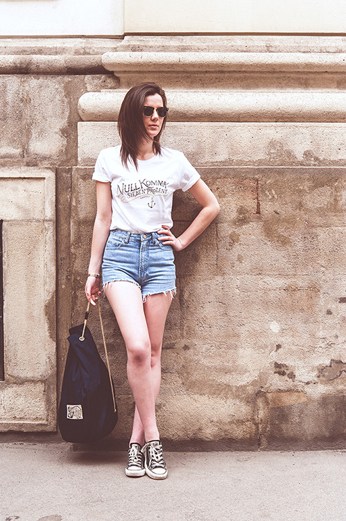 http://nullkommasiebenprozent.com/?product_cat=new #lettering #vienna #shirt #photography #nullkommasiebenprozent #fashion #anchor