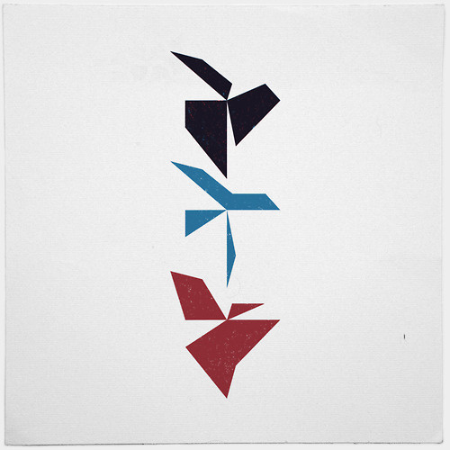 #284 Dragons dancing – A remix of #282, obviously. – A new minimal geometric composition each day