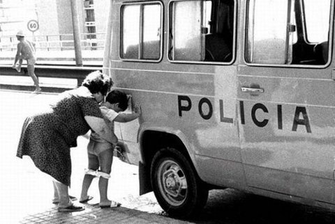 FFFFOUND! | fucktum #police #photography