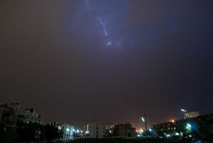 IG084 #night #lightening #thunder #rainy