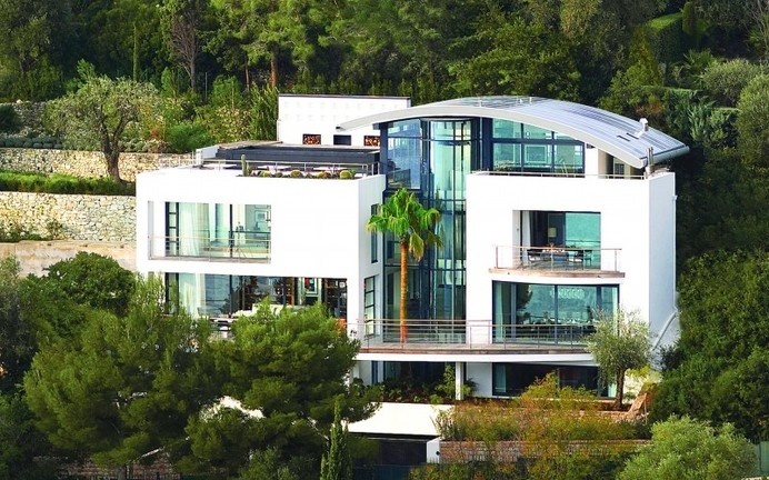 Villa O a splendid destination of French Riviera/ www. homeworlddesign.com #french #villa #riviera
