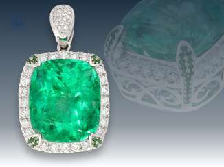 Anhänger: exklusiver Smaragdanhänger mit natürlichem Smaragd von 22,82ct (GRS GEMSTONE REPORT SWISSLAB), Neupreis lt. Etikett 70.000€