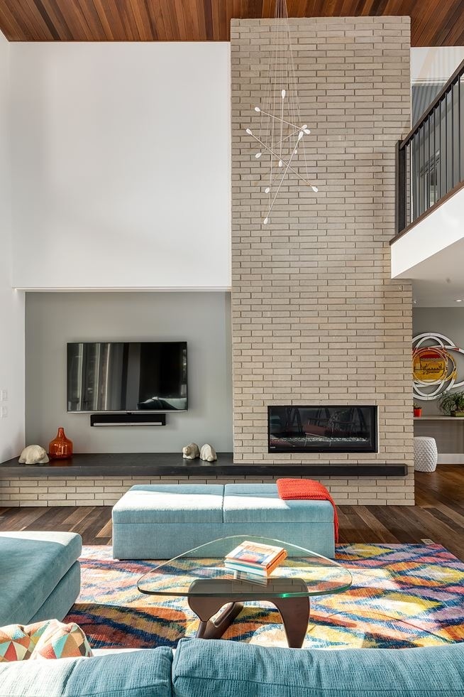 Beautiful 2-Storey Home