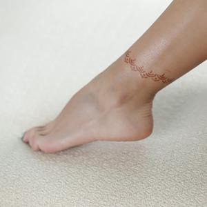 Jade - bangle henna design on ankle Mihenna's new bangle henna stencil has two henna designs to wear together or separately. Any way you rock it, our sticker stencils help you get the best results.