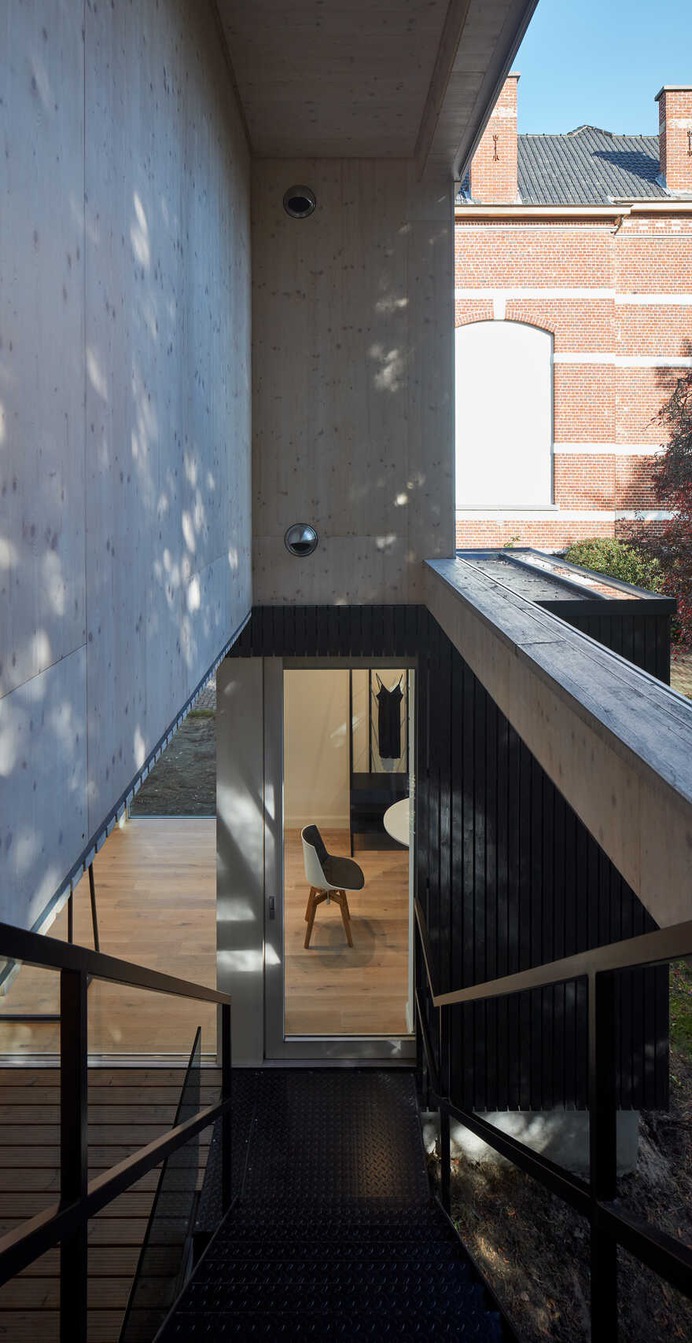 Modular Showroom for GAB by Ark-Shelter