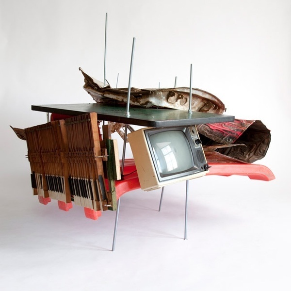 PLAYING WITH ELEMENTARY PARTICLES: THE SCULPTURAL COLLAGES OF EVAN ROBARTS #sculpture #collage #art