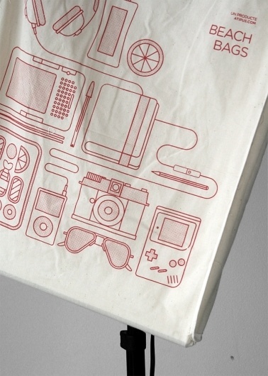 Beach Bags: preparant l'enviament | Atipus #packaging #illustration